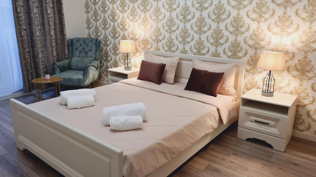 Apartamento 5* Luxury Near Avram Iancu Sq New. Private Parking Cluj-Napoca Exterior foto