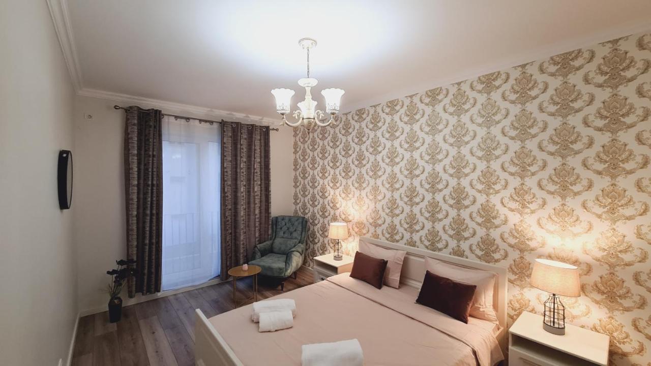 Apartamento 5* Luxury Near Avram Iancu Sq New. Private Parking Cluj-Napoca Exterior foto