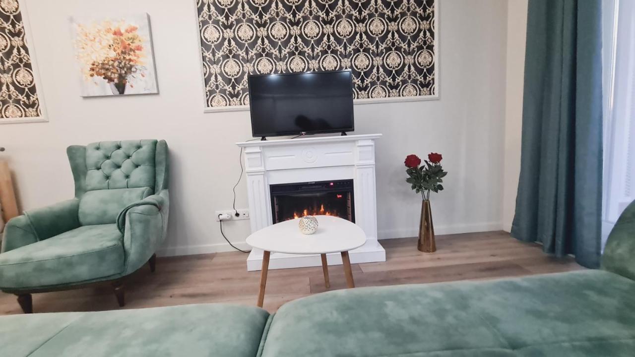 Apartamento 5* Luxury Near Avram Iancu Sq New. Private Parking Cluj-Napoca Exterior foto