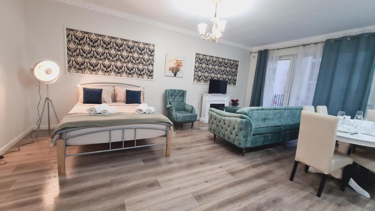 Apartamento 5* Luxury Near Avram Iancu Sq New. Private Parking Cluj-Napoca Exterior foto
