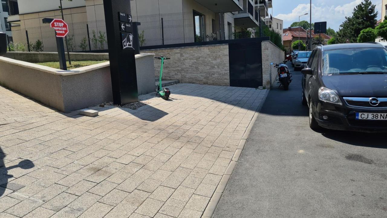 Apartamento 5* Luxury Near Avram Iancu Sq New. Private Parking Cluj-Napoca Exterior foto