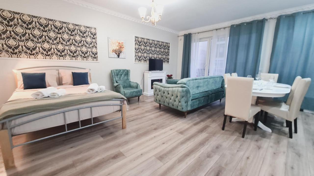 Apartamento 5* Luxury Near Avram Iancu Sq New. Private Parking Cluj-Napoca Exterior foto